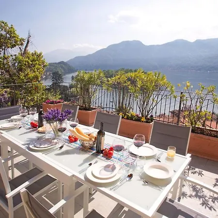 No 1-sleeps 10 By Italian Appartement Sala Comacina