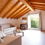 No 1-sleeps 10 By Italian Apartment *