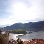 No 1-sleeps 10 By Italian