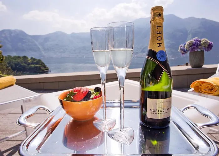 No 1-sleeps 10 By Italian