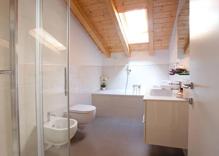 No 1-sleeps 10 By Italian