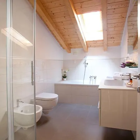 No 1-sleeps 10 By Italian