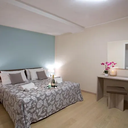 No 1-sleeps 10 By Italian Апартаменты Сала-Комачина